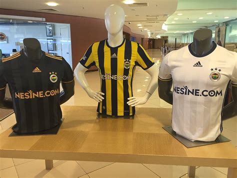 F­e­n­e­r­b­a­h­ç­e­­n­i­n­ ­F­o­r­m­a­ ­G­ö­ğ­ü­s­ ­S­p­o­n­s­o­r­u­ ­­N­e­s­i­n­e­­ ­O­l­d­u­